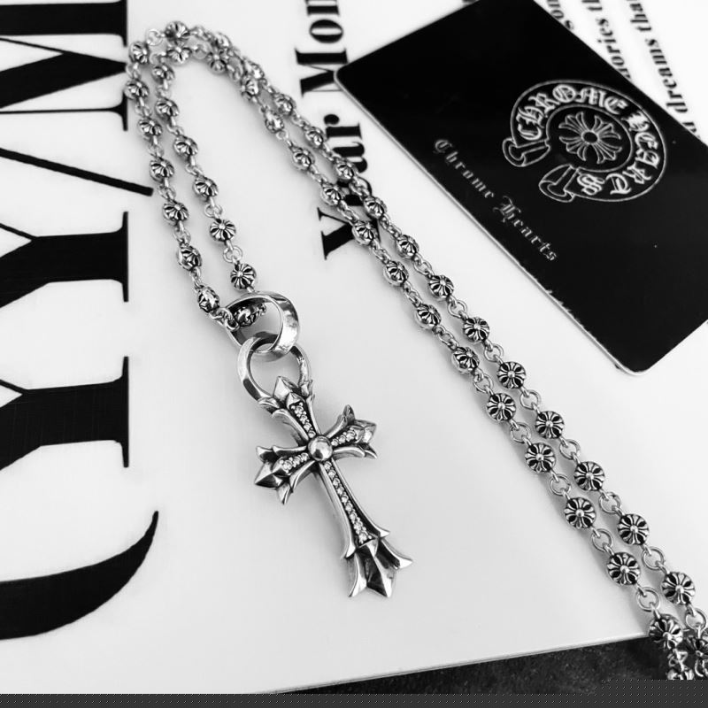 Ch**me He**ts necklaces